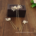 Handmade wedding hairpins for bridal which made by pearls and rhinestones